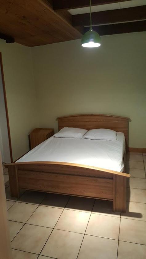 Appartement Le repaire du deux roues à Saint-Sauveur  Extérieur photo