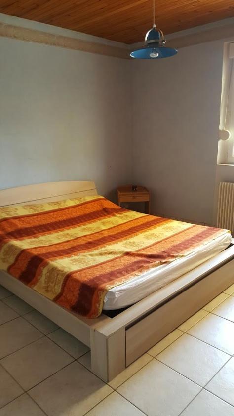 Appartement Le repaire du deux roues à Saint-Sauveur  Extérieur photo