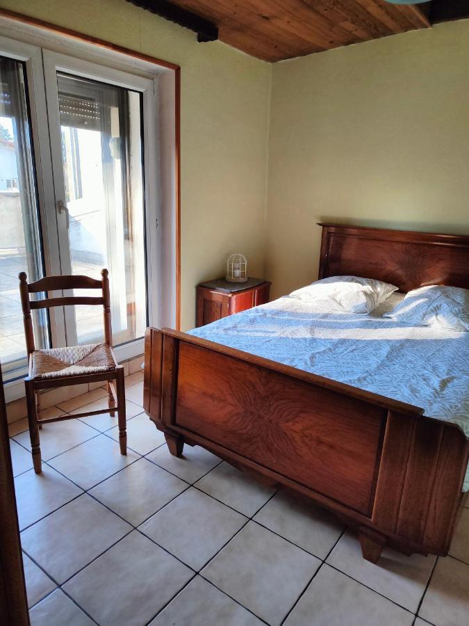 Appartement Le repaire du deux roues à Saint-Sauveur  Extérieur photo